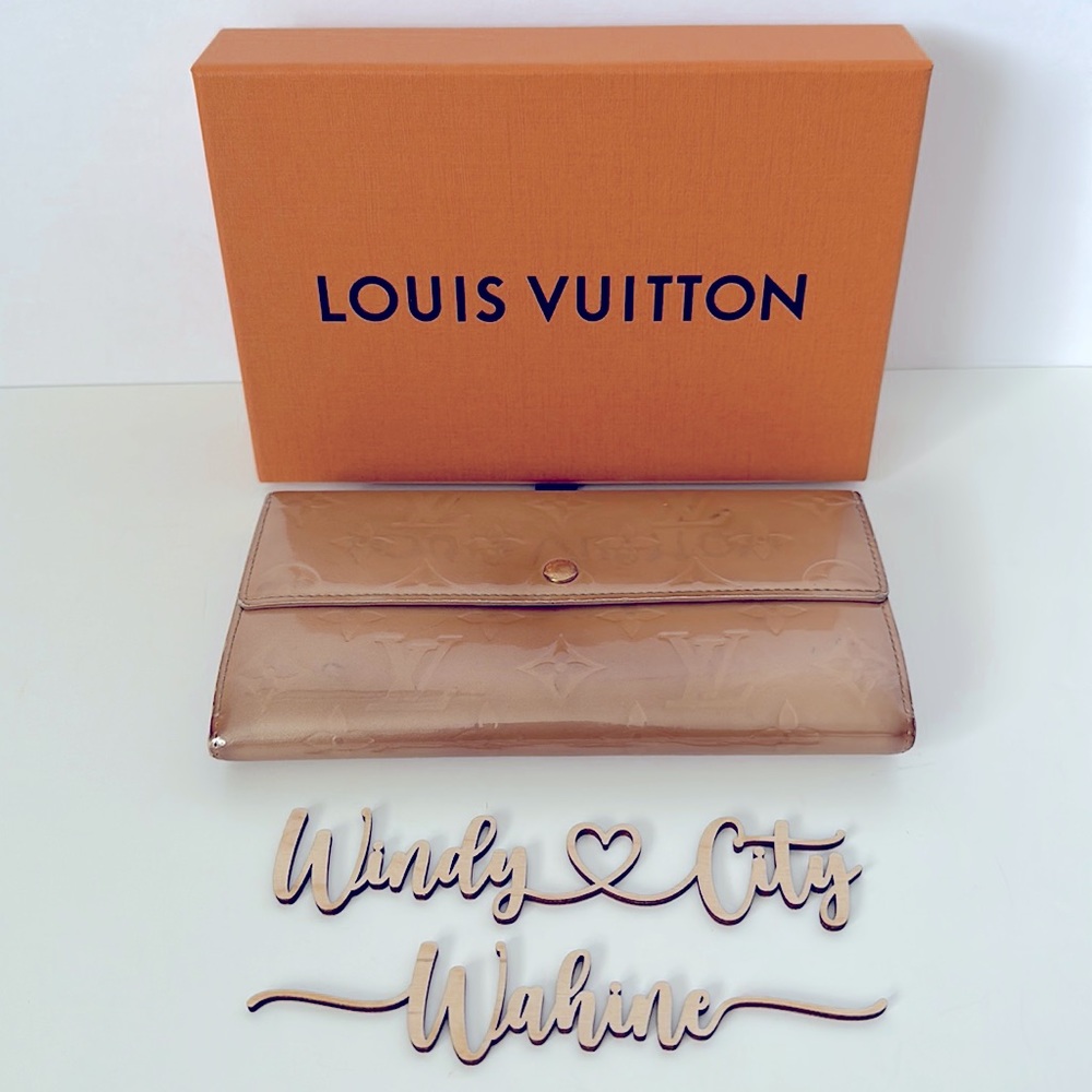 Authentic LOUIS VUITTON Tan Vernis Sarah Wallet